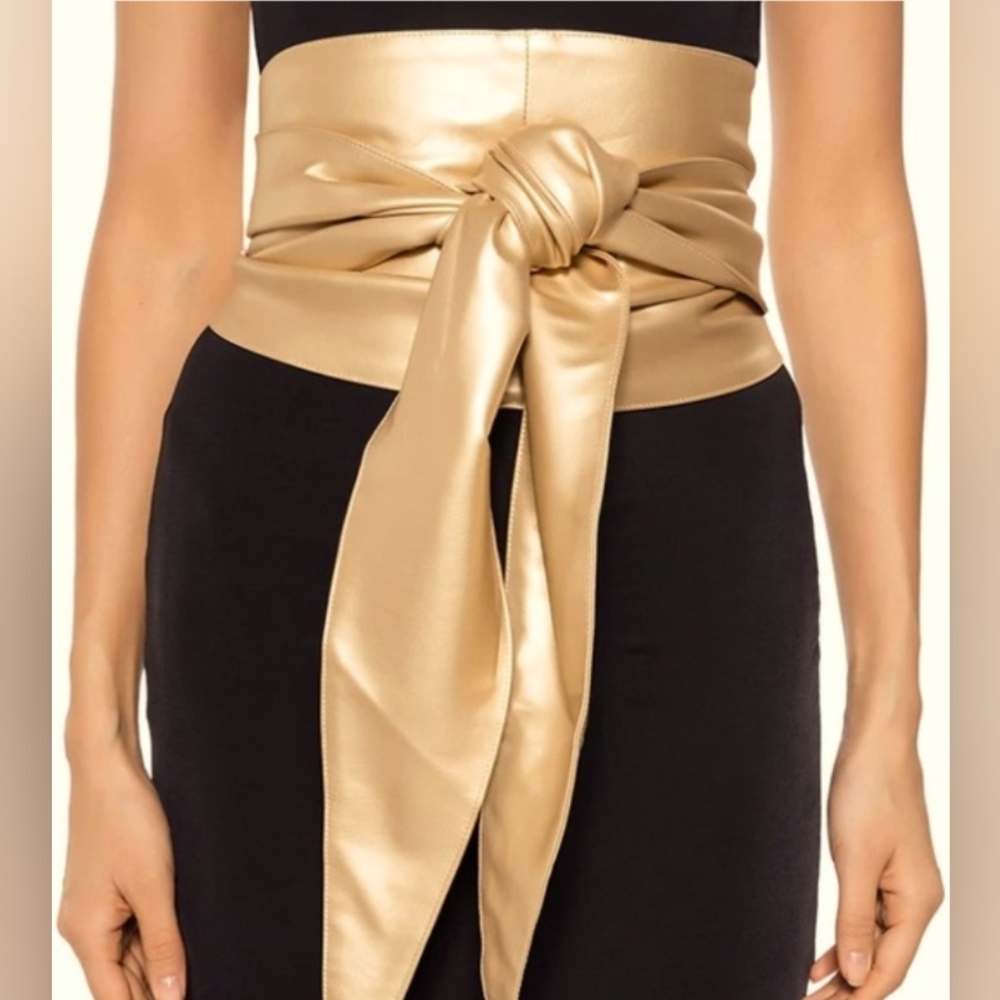 Akira Extra Wide gold tie belt